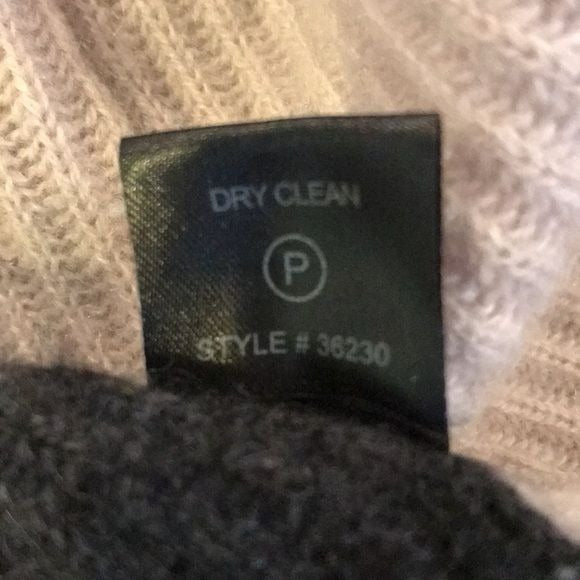 360 CASHMERE Colorblock Sweater Size M