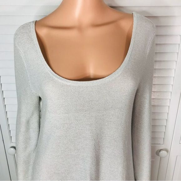 EXPRESS Silver Long Sleeve Scoop Neck Asymmetrical Hem Sweater Size Large