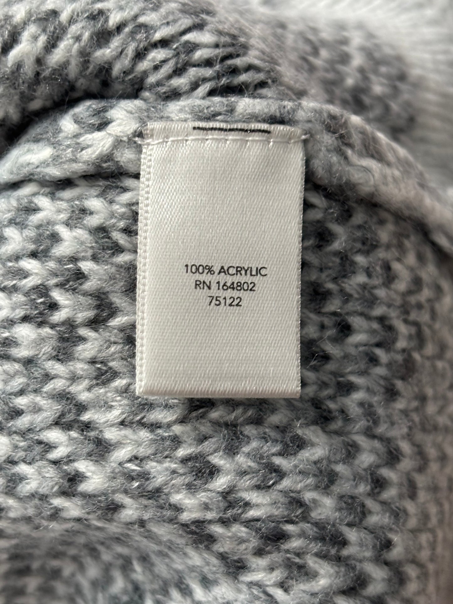 New CHRISTOPHER & BANKS Gray Plaid Knit Button-Front Cardigan Sweater Size Medium