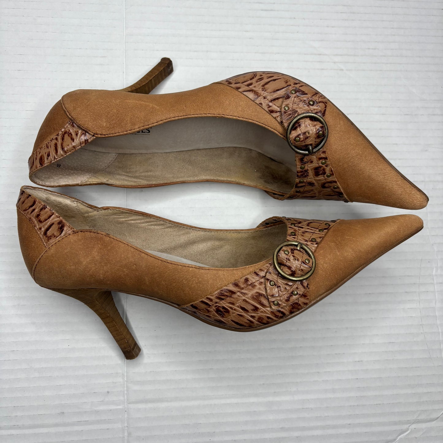 SEYCHELLES Pointed Toe Buckle Tan & Croc Embossed Leather Pumps Size 8