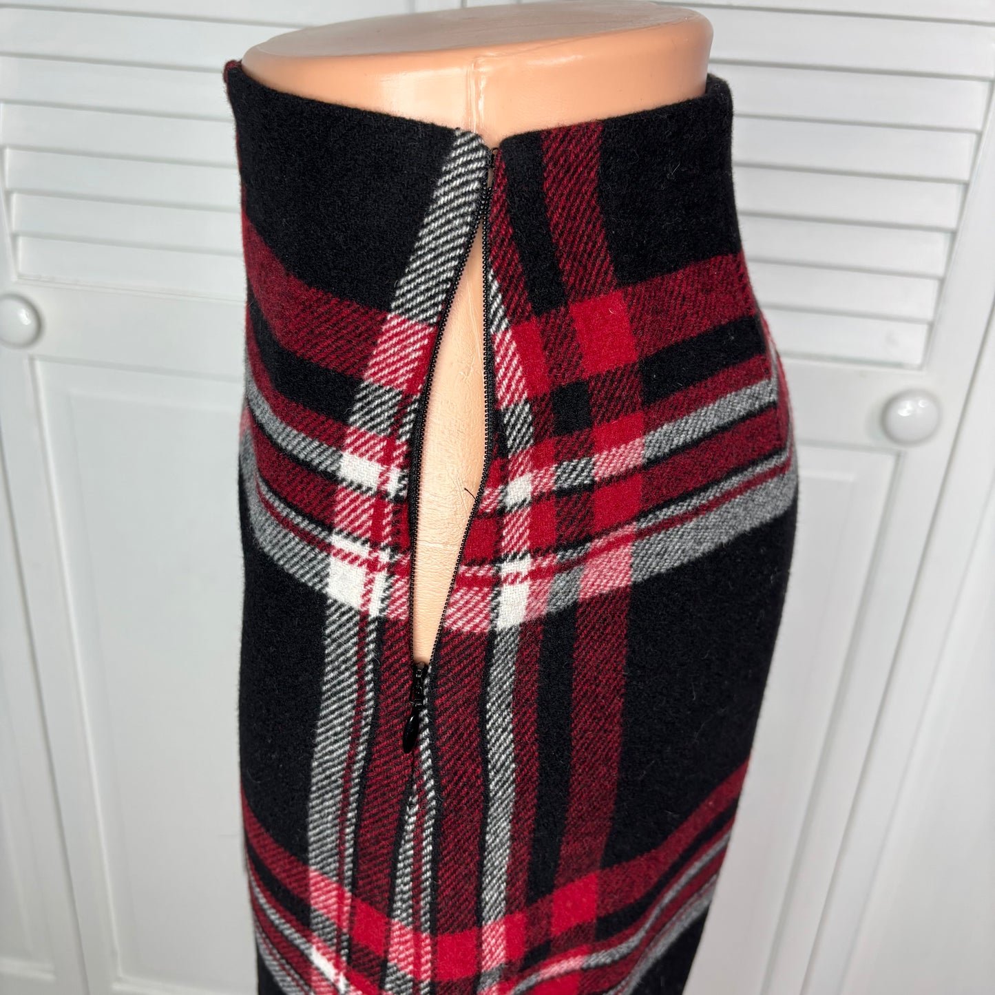 TALBOTS Red & Black Plaid Wool Blend A-Line Skirt Size 14