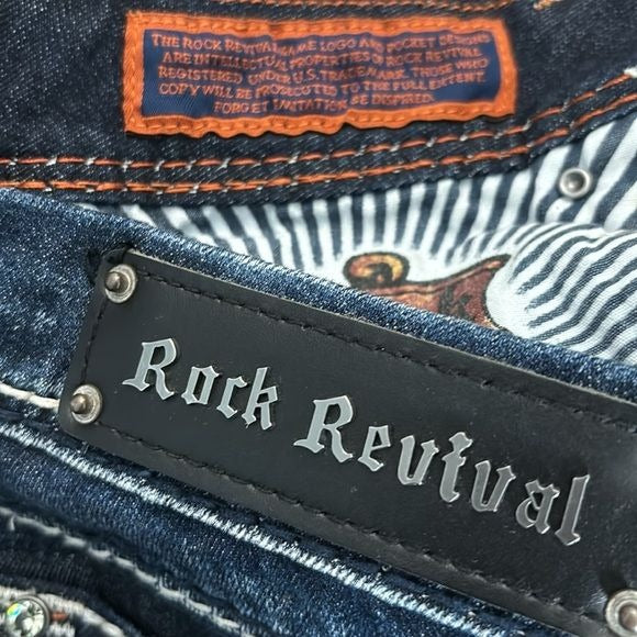 *NEW* ROCK REVIVAL Charlotte Capri Jeans