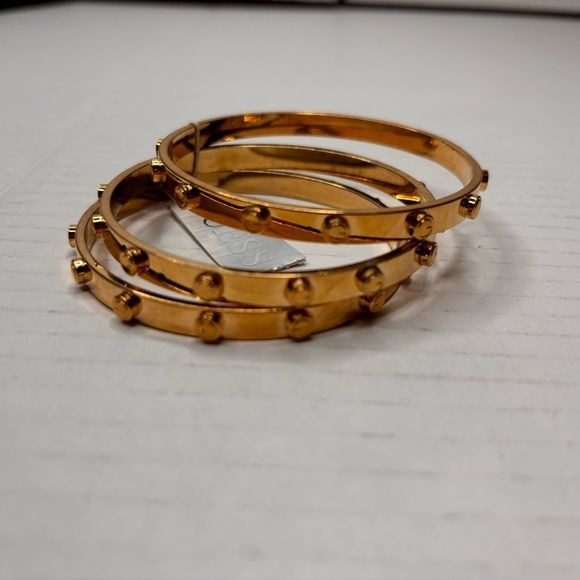 *NEW* GUESS Raised Stud Gold Bangle Set