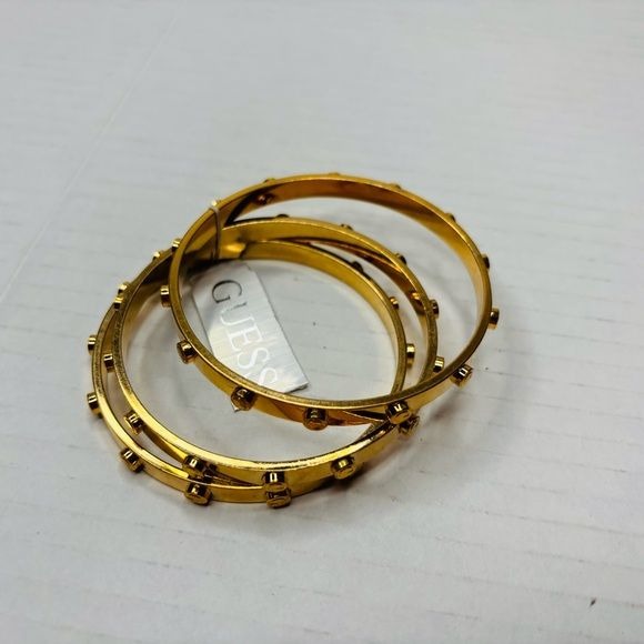 *NEW* GUESS Raised Stud Gold Bangle Set