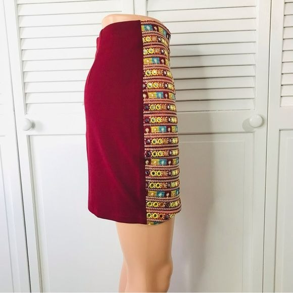 MISGUIDED Skirt Maroon Beaded Embroidered Mini Skirt Size 4 *NEW*
