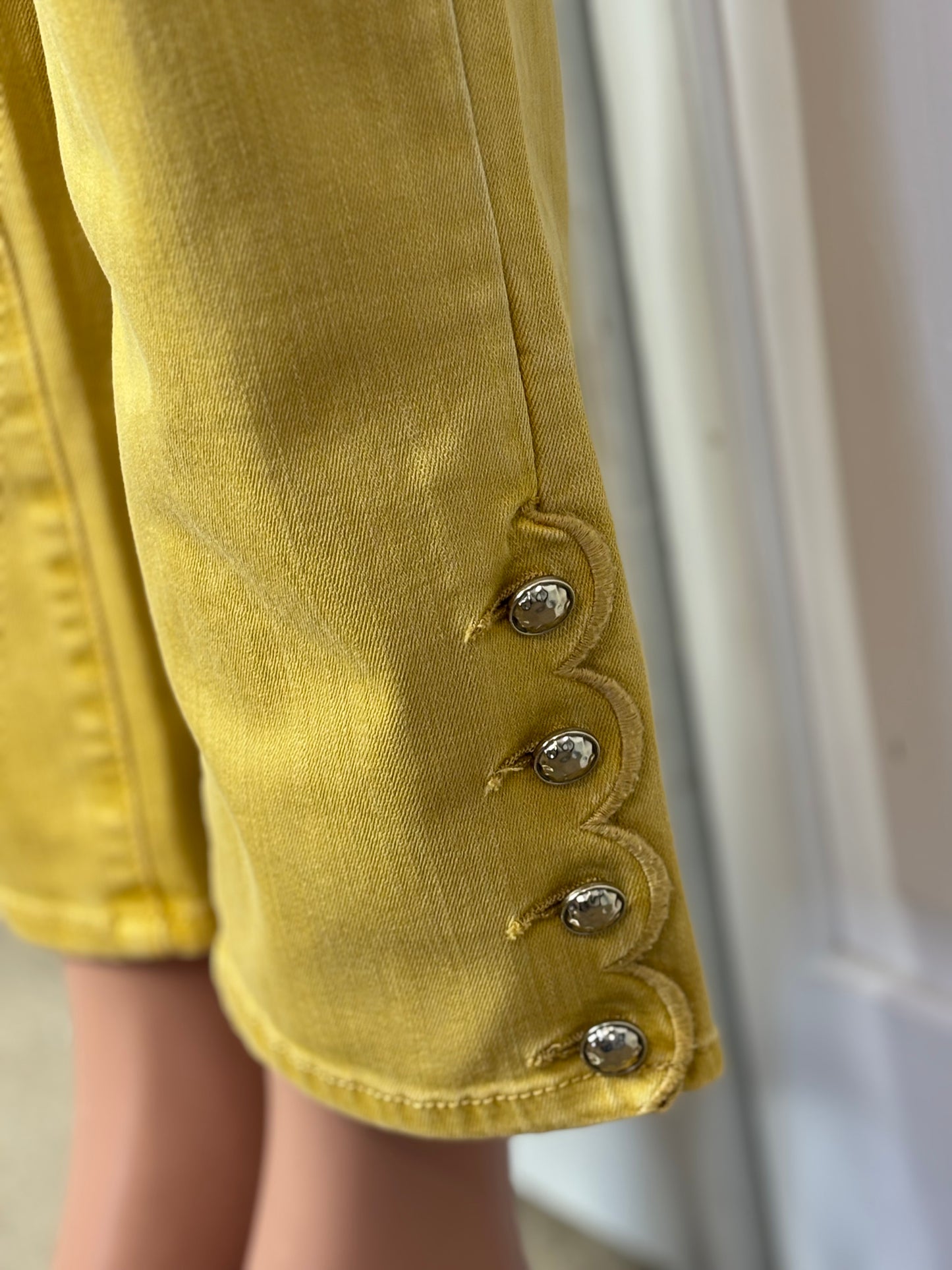 CHICO’S Mustard Yellow Girlfriend Slim Leg Ankle Jeans Size 8R