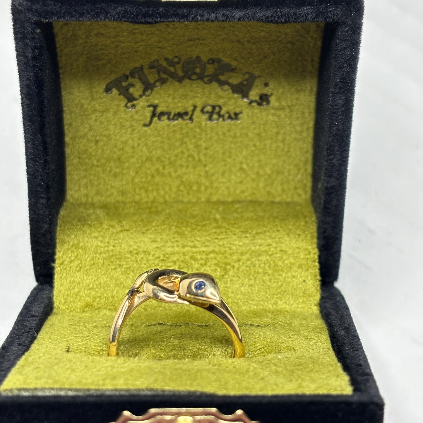 FINOLA’S JEWEL BOX 14K Gold Snake Ring with Sapphire Eyes Size 7