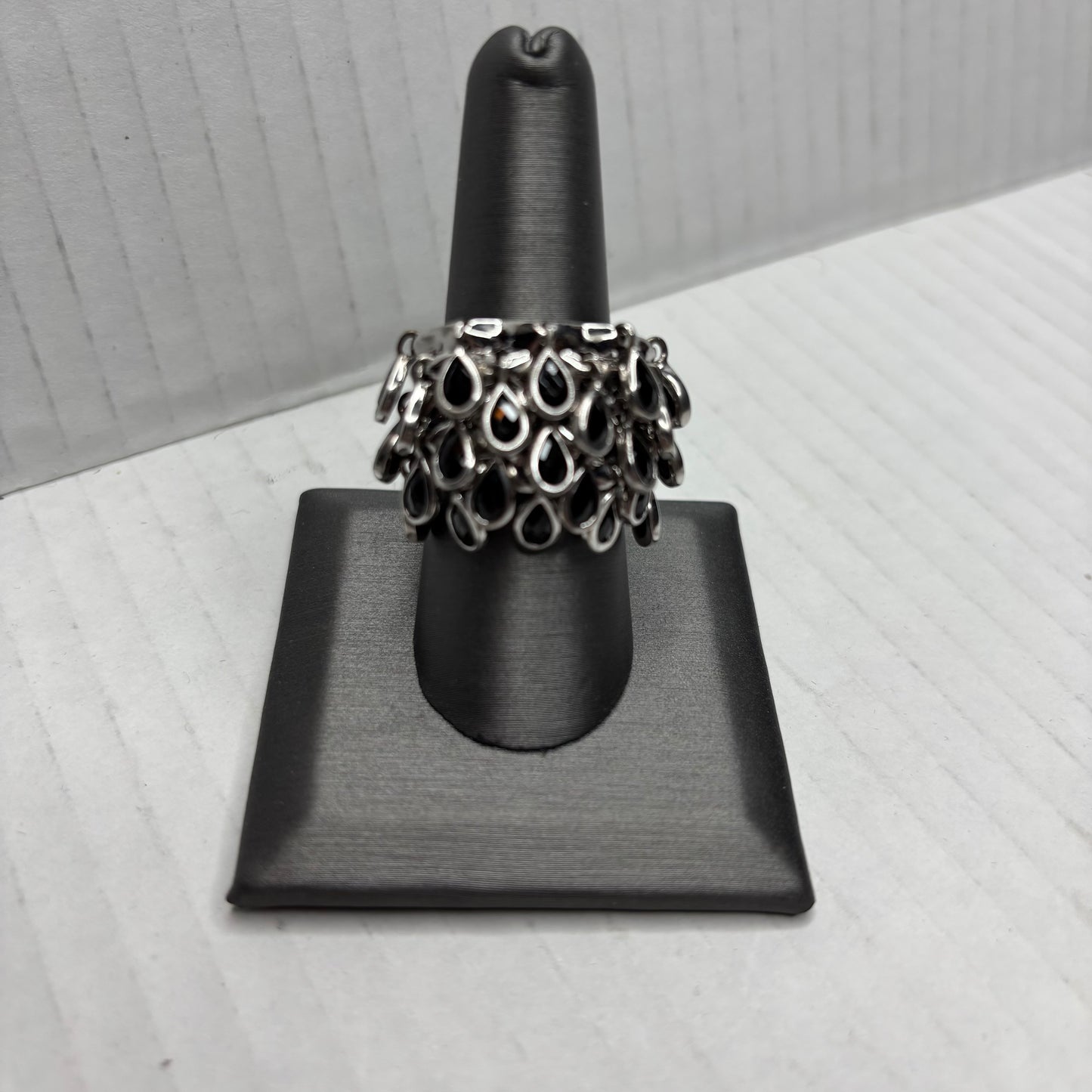 MICHAEL VALITUTTI Gems en Vogue Sterling Silver Black Spinel Shaker Ring Size 8