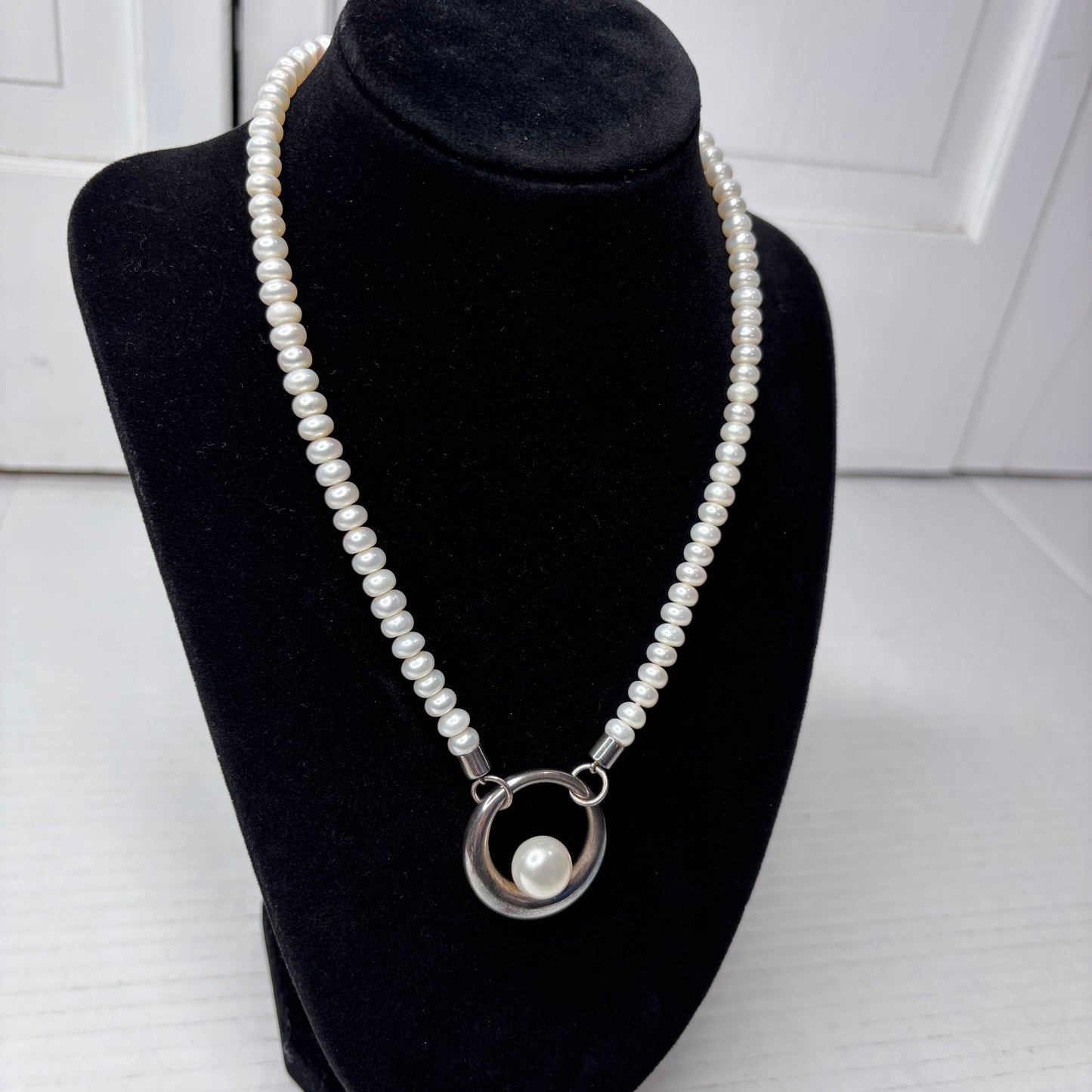 HONORA COLLECTION Fresh Water Floating Pearl Pendant Necklace