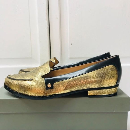 EIGHT FIFTEEN Patti Gold Leather Loafers Size 7.5 *NEW*