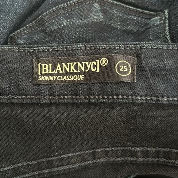 BLANK NYC Skinny Classique Dark Blue Jeans Size 25