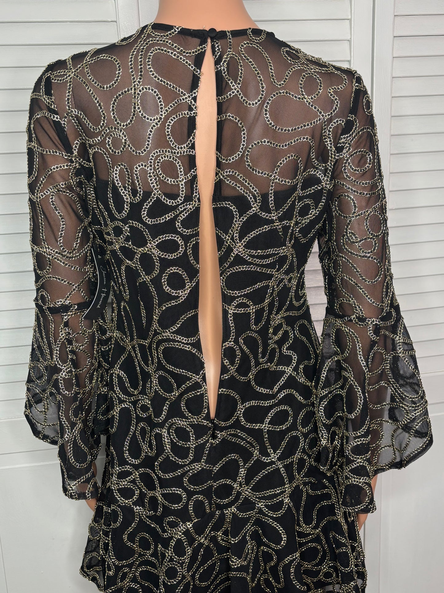 New JESSICA HOWARD Black & Gold Chain Mesh Sheer Bell Sleeve Dress Size 4P