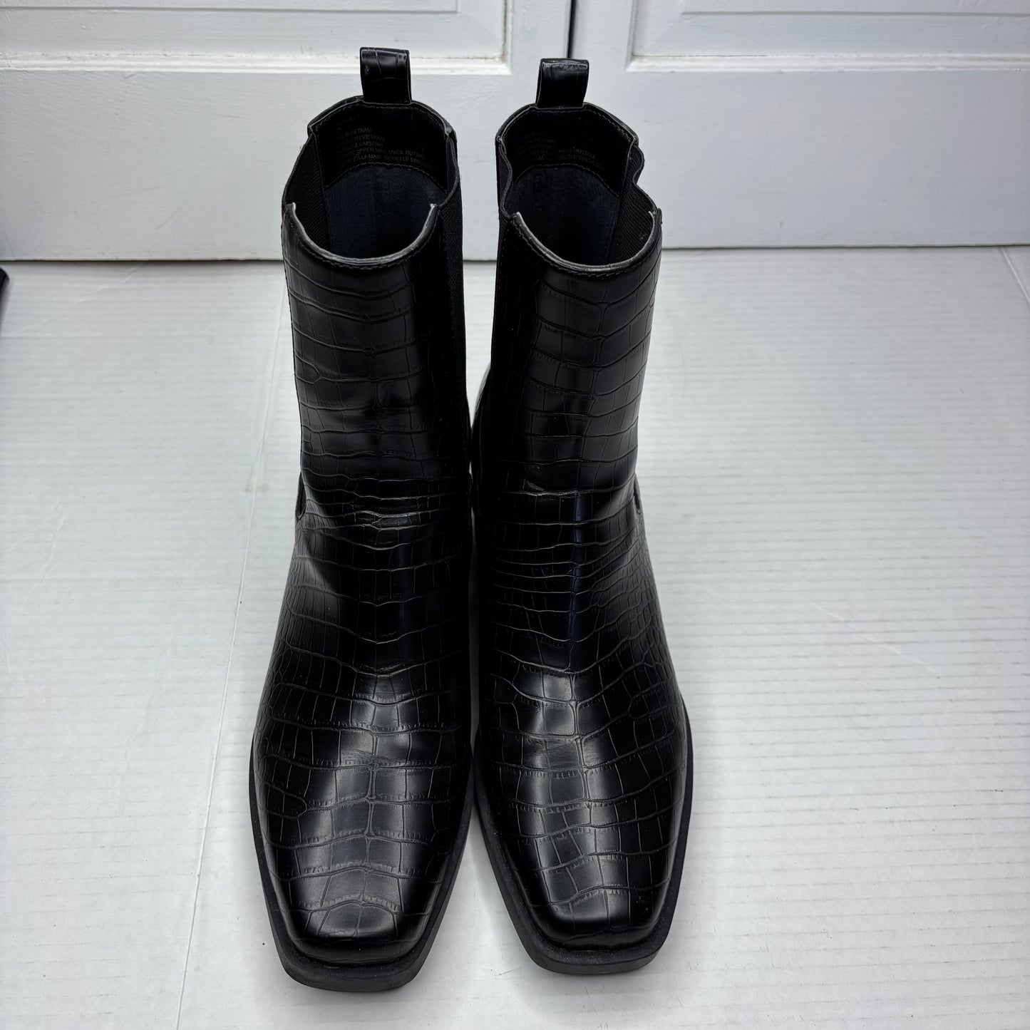 OPEN EDIT Edayla Croc-Embossed Square Toe Chelsea Boots Size 9.5