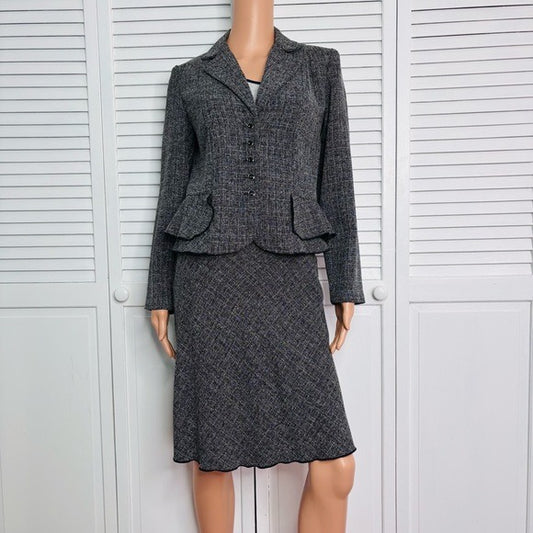 BREAKIN’ LOOSE Gray Tweed Blazer and Skirt Suit Size 6