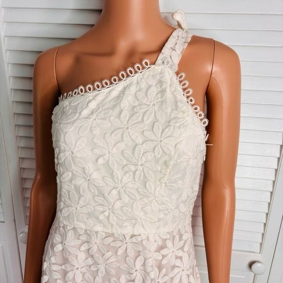 *NEW* LOST + WANDER Madonna Lily Lace One-Shoulder Maxi Dress Size Medium