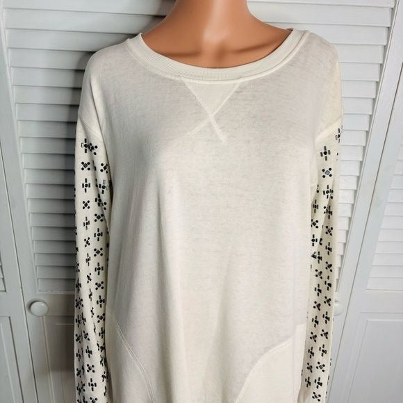 *NEW* MELISSA MCCARTHY SEVEN7 Cream Embellished Sleeve Sweater Size 1X