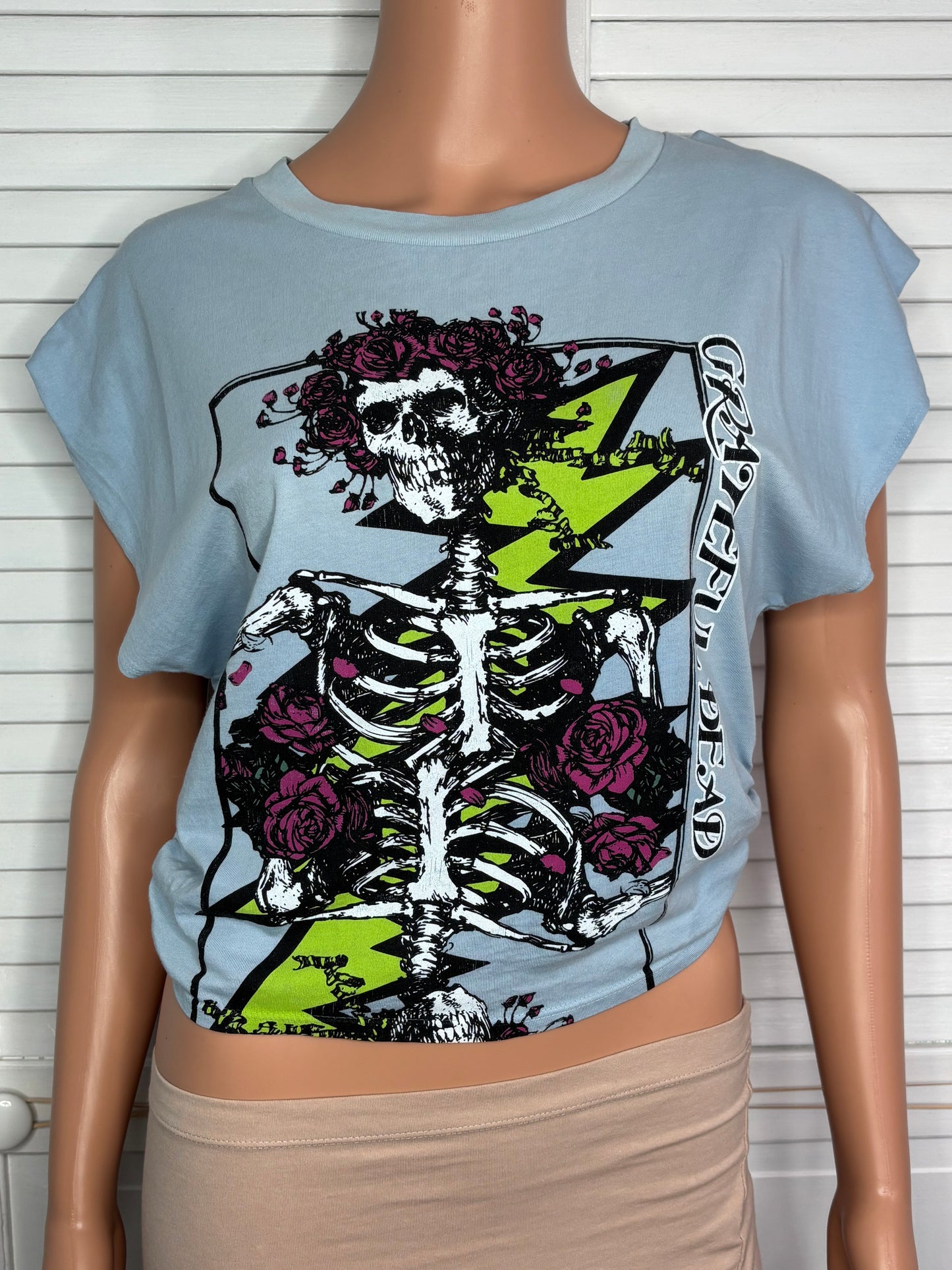 New DAYDREAMER Light Blue Grateful Dead Skeleton Rose Graphic Tee Size Small
