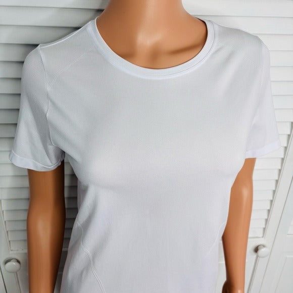 *New* FABLETICS Feather Tech Short-Sleeve Top Size Small