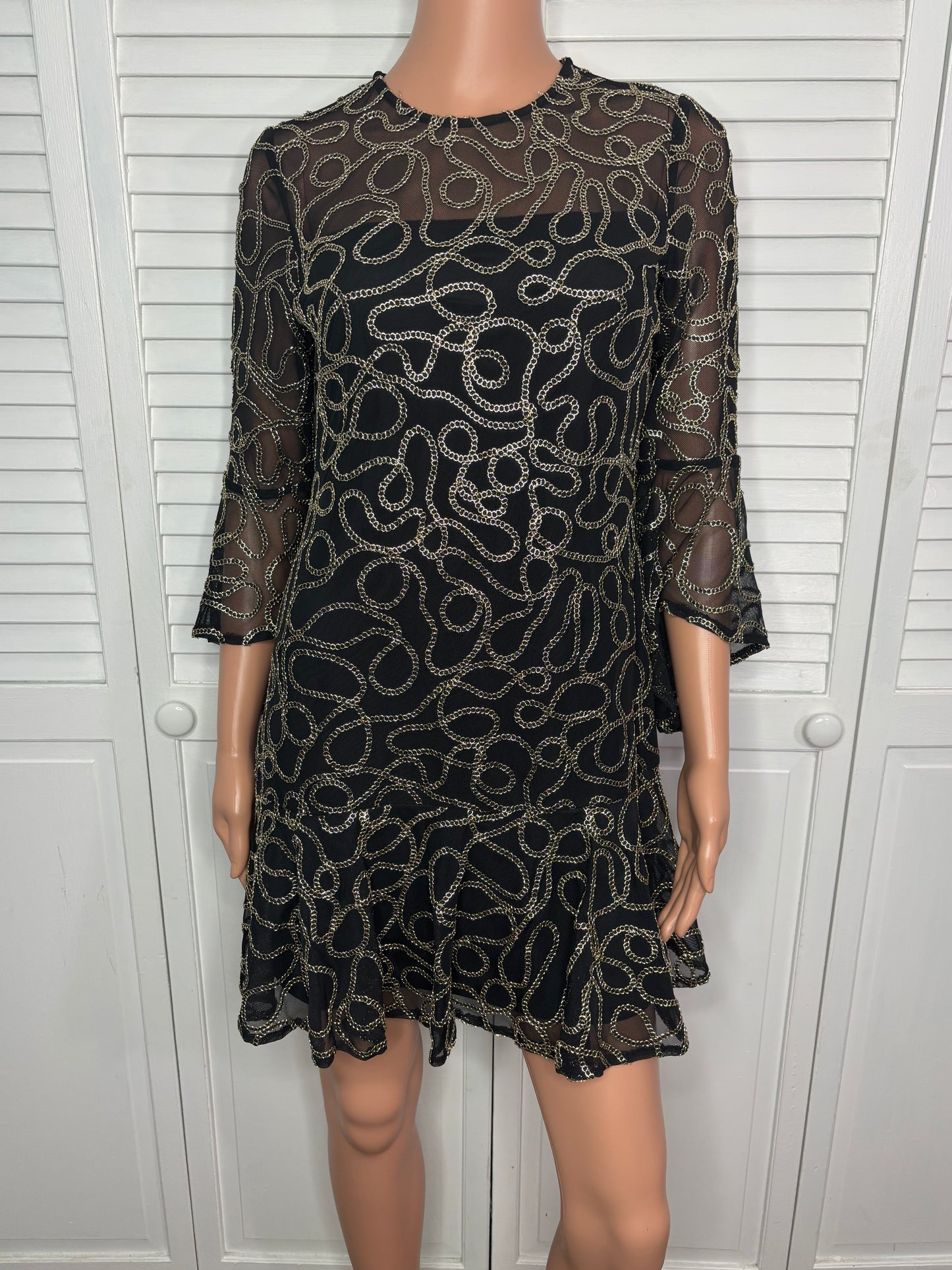 New JESSICA HOWARD Black & Gold Chain Mesh Sheer Bell Sleeve Dress Size 4P