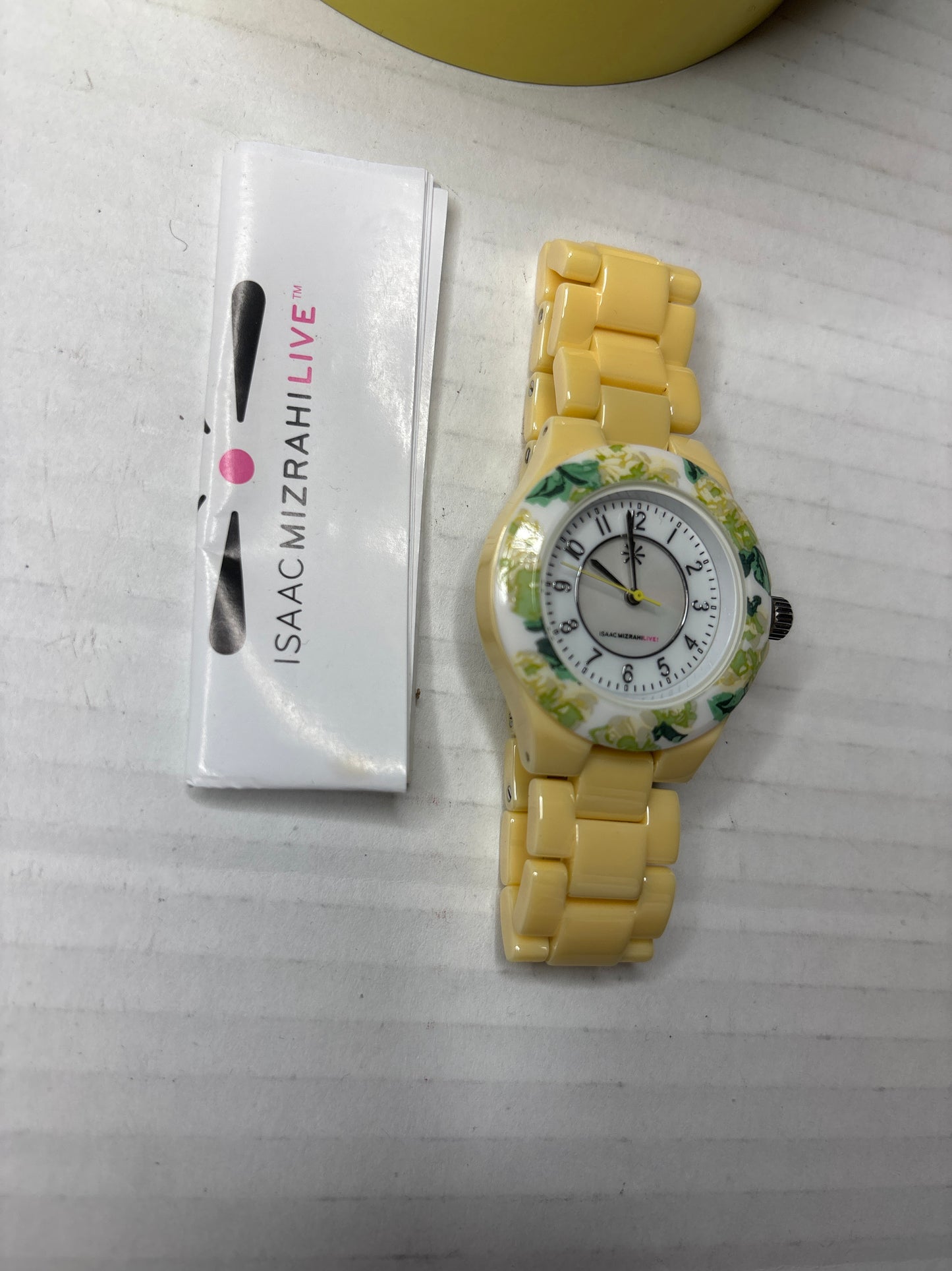 ISAAC MIZRAHI LIVE Yellow Ceramic Quartz Analog Watch