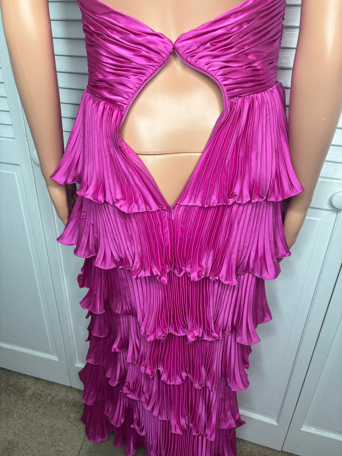 IEENA FOR MAC DUGGAL Pleated Charmeuse Strapless Tiered Ruffle Gown Size 4P