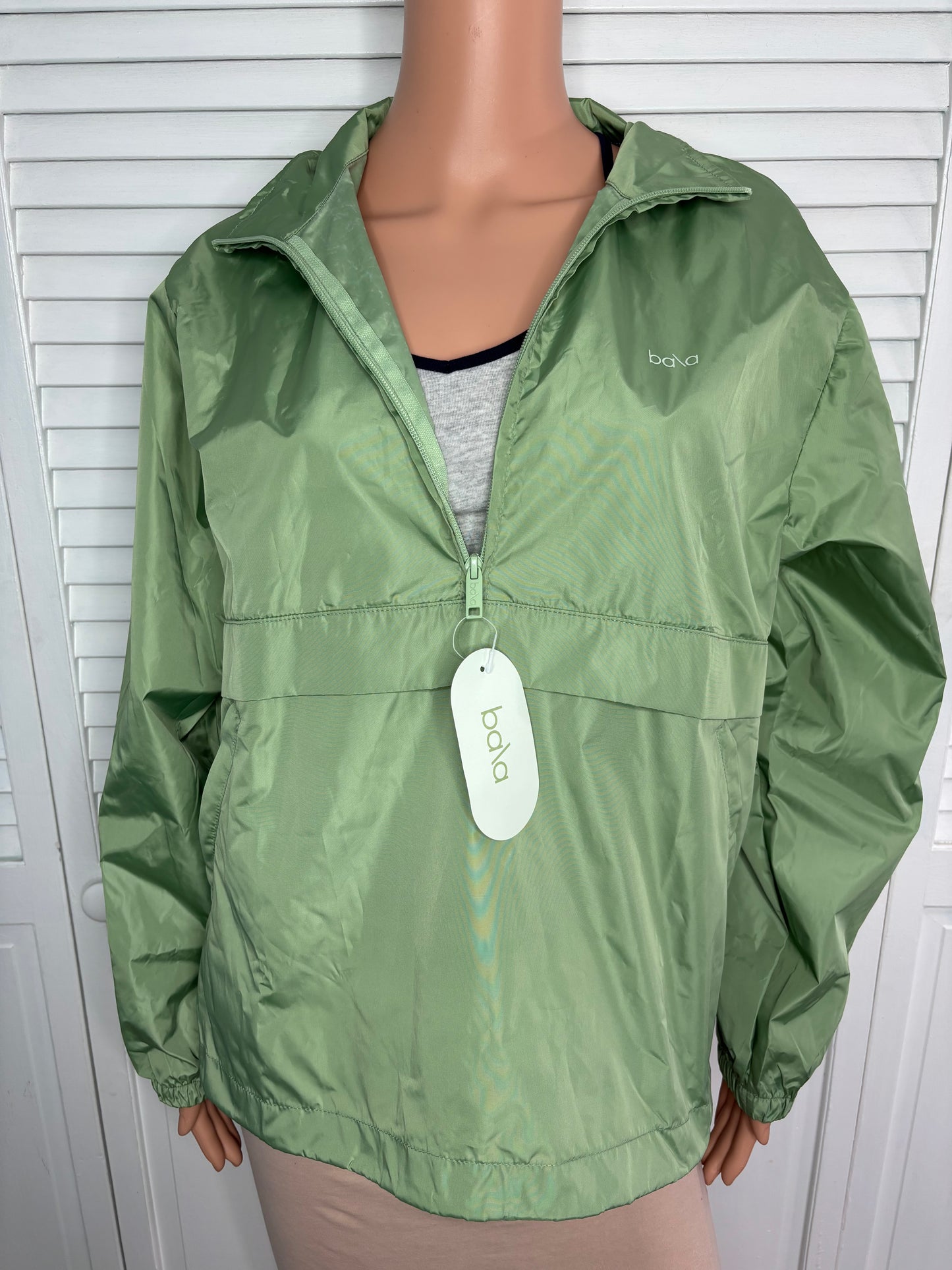 New BALA Breakaway Half-Zip Windbreaker Jacket in Sage Green Size S/M