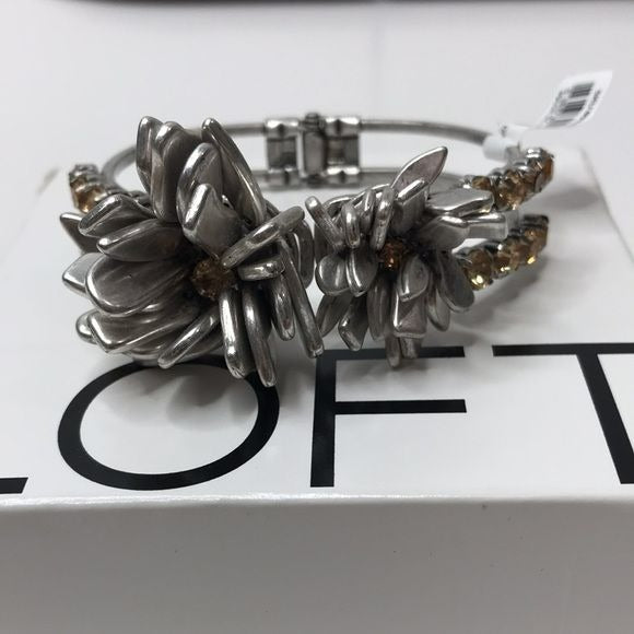 *NEW* ANN TAYLOR LOFT Silver Tan Flower Snap Bracelet