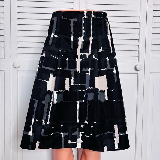 EXPRESS Design Studio Black Geometric Print Pleated Fit & Flare Skirt Size 4