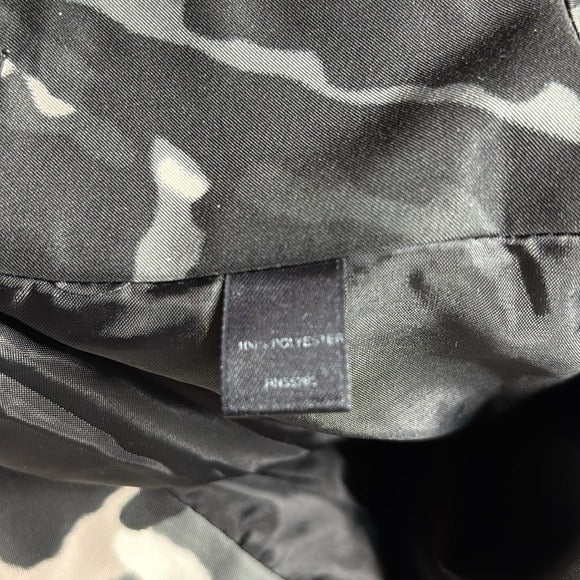 EXPRESS Design Studio Black Geometric Print Pleated Fit & Flare Skirt Size 4