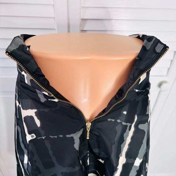EXPRESS Design Studio Black Geometric Print Pleated Fit & Flare Skirt Size 4