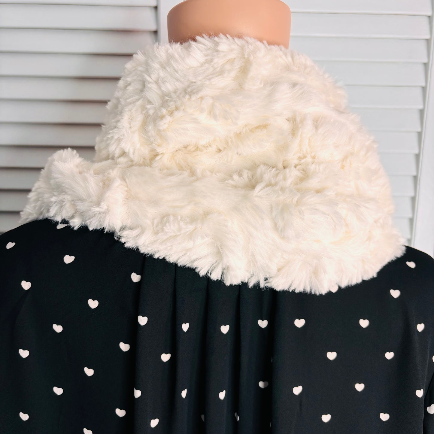 *NEW* LOFT Ivory Faux Fur Cowl Infinity Scarf