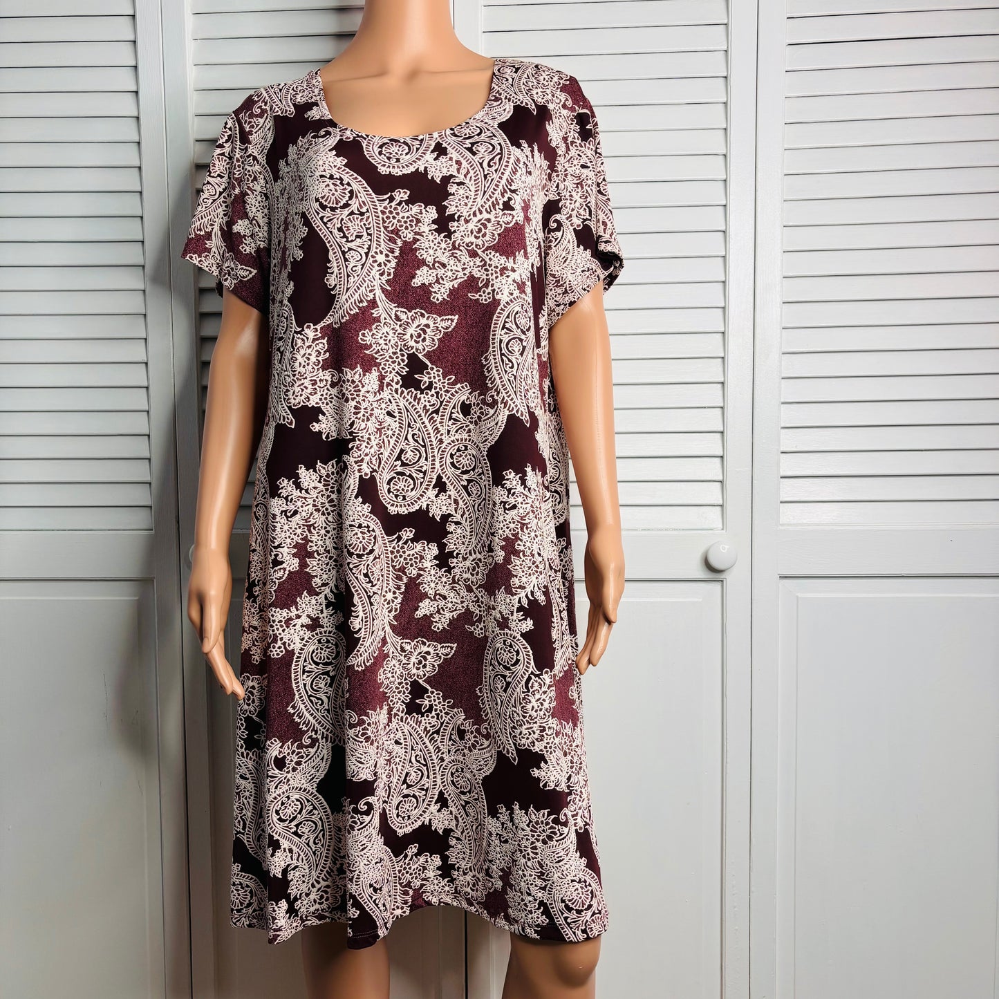 *NEW* VASNA Berry Paisley Short Sleeve Dress Size 1X