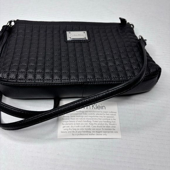 *NEW* CALVIN KLEIN Black Quilted Hastings Pebble Crossbody