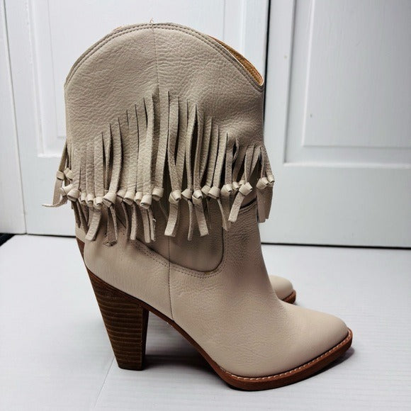 NEW ZODIAC Beige Leather Donna Fringe Boots Size 7.5