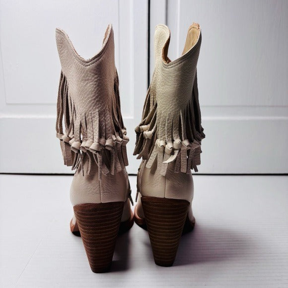 NEW ZODIAC Beige Leather Donna Fringe Boots Size 7.5