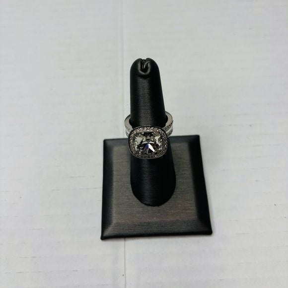 SWAROVSKI Simplicity Ring Size 7