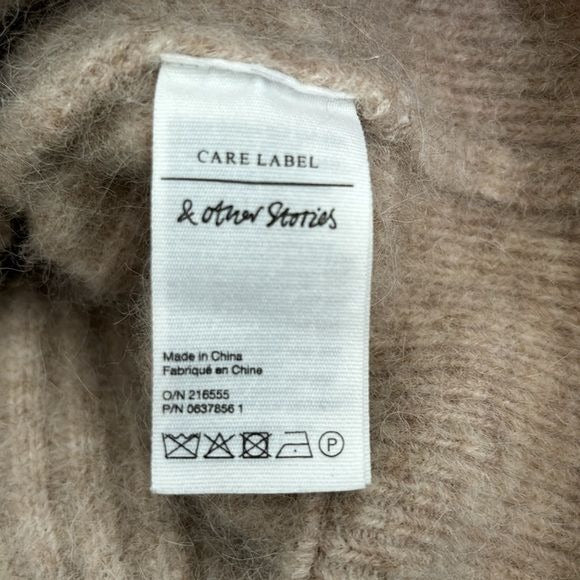 & OTHER STORIES Beige Fuzzy Alpaca V-neck Cardigan Sweater Size Small