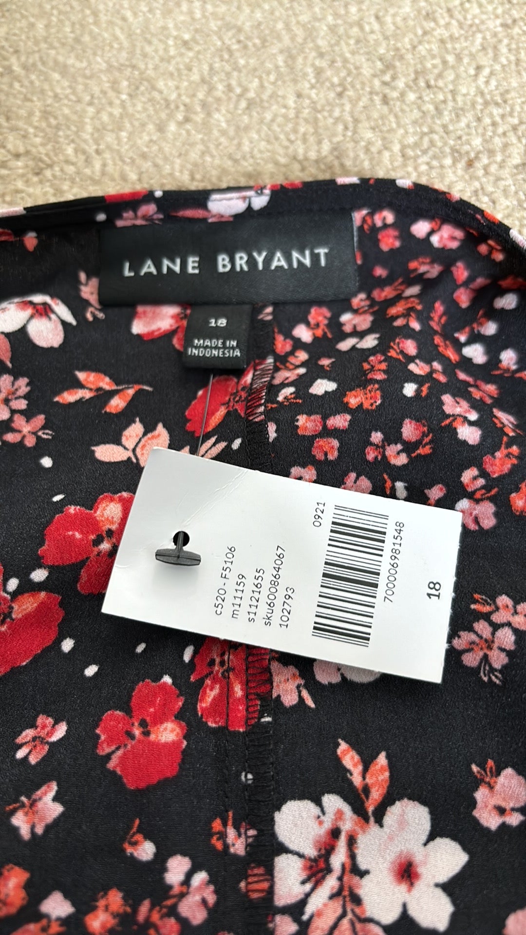 *NEW* LANE BRYANT Black Floral Ruffle Short Sleeve Blouse Size 18