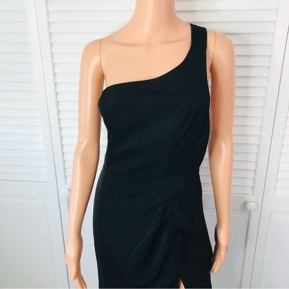 New NBD Black Moonlit Strappy One Shoulder Ruched Front Dress Size Medium