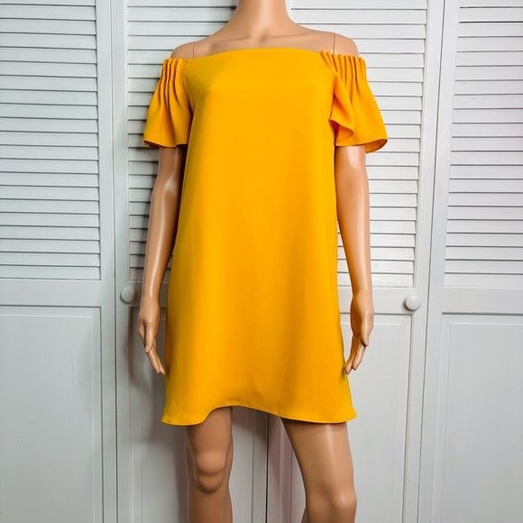 *NEW* TRINA TURK Exceptional Off-The-Shoulder Gold Mini Dress Size XS