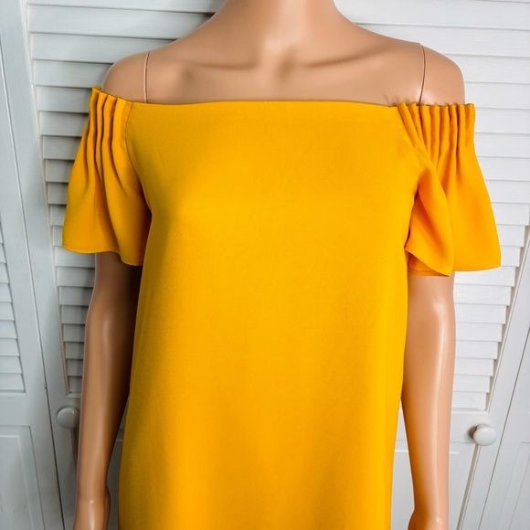 *NEW* TRINA TURK Exceptional Off-The-Shoulder Gold Mini Dress Size XS