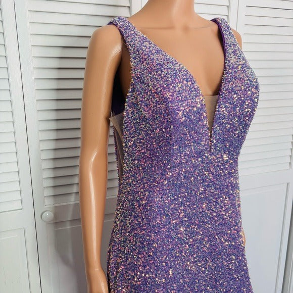 New DAVE & JOHNNY Low V-neckline Sequin Long Fitted Dress in Lilac Size 15/16