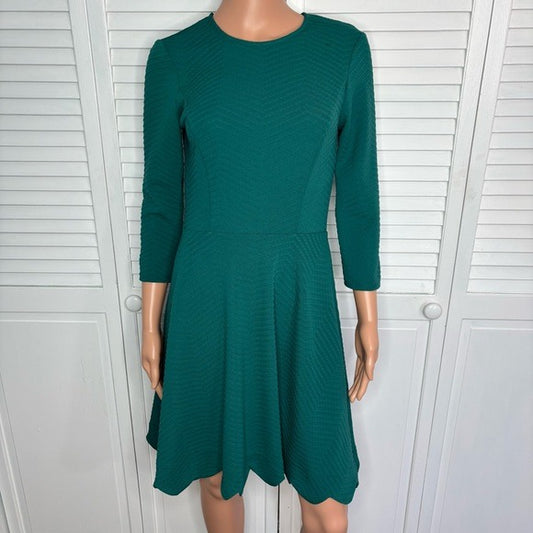 New MIAMI 3/4 Sleeve A-Line Dress in Emerald Green Size Small