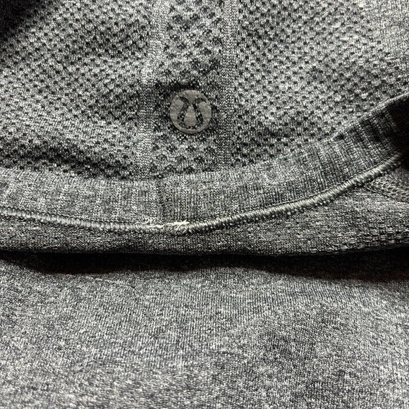 LULULEMON Swiftly Tech Shirt in Gray Size 6