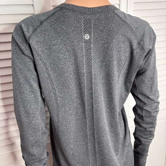 LULULEMON Swiftly Tech Shirt in Gray Size 6