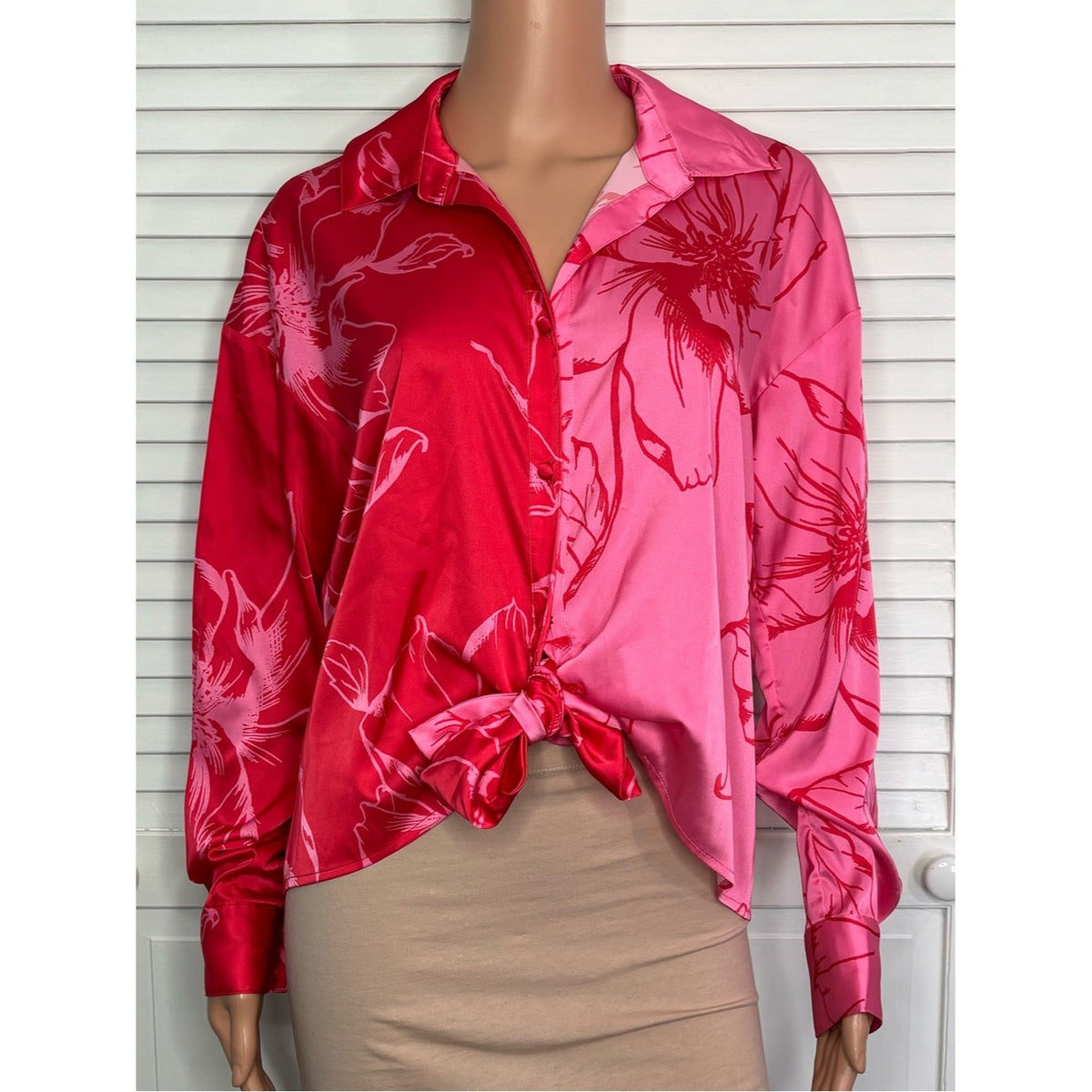New Hutch Robbie Split Print Tie Front Satin Blouse Size Small