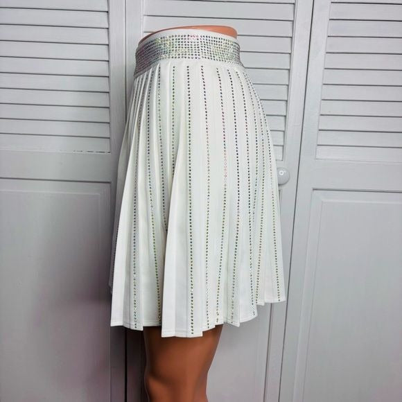 *NEW* NYLON APPAREL White Pleated Jeweled Skater Skort Size Small