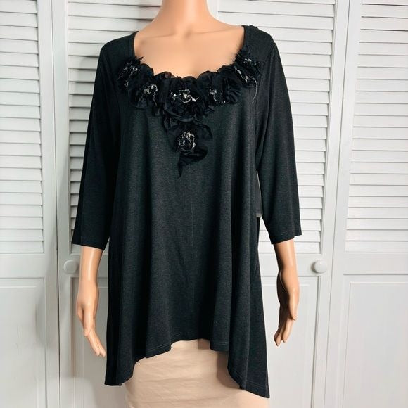 *NEW* KAREN KANE Taming Topaz Gray Ruffle Trim Top Size 1X