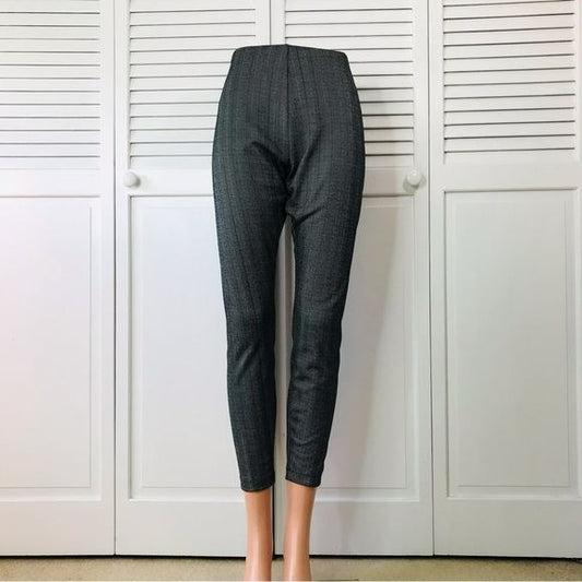 LYSSE Gray Textured Pull On Cropped Pants Size M *NEW*