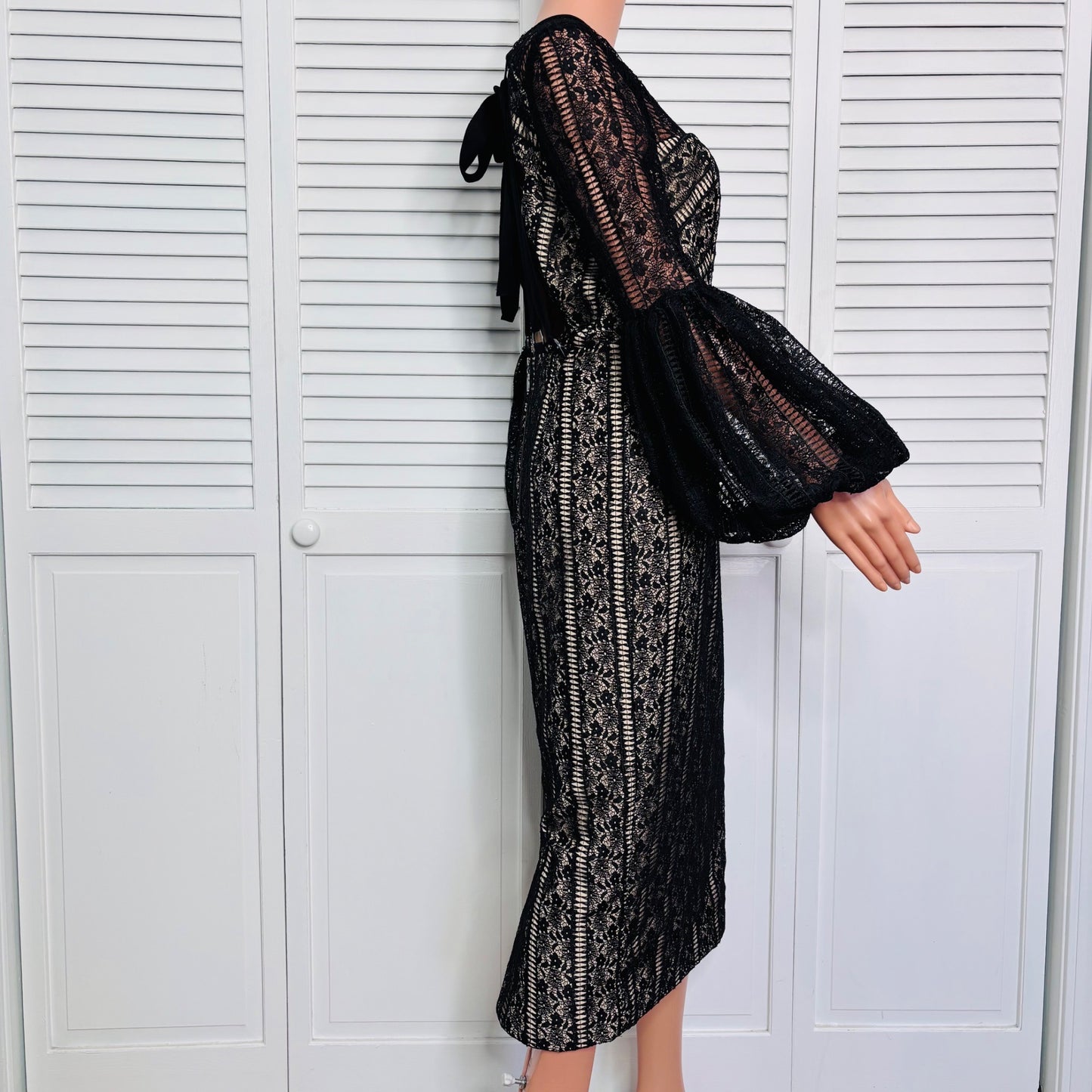 REBECCA VALLANCE Lou Lou Gather Sleeve Black Lace Midi Dress Size 8